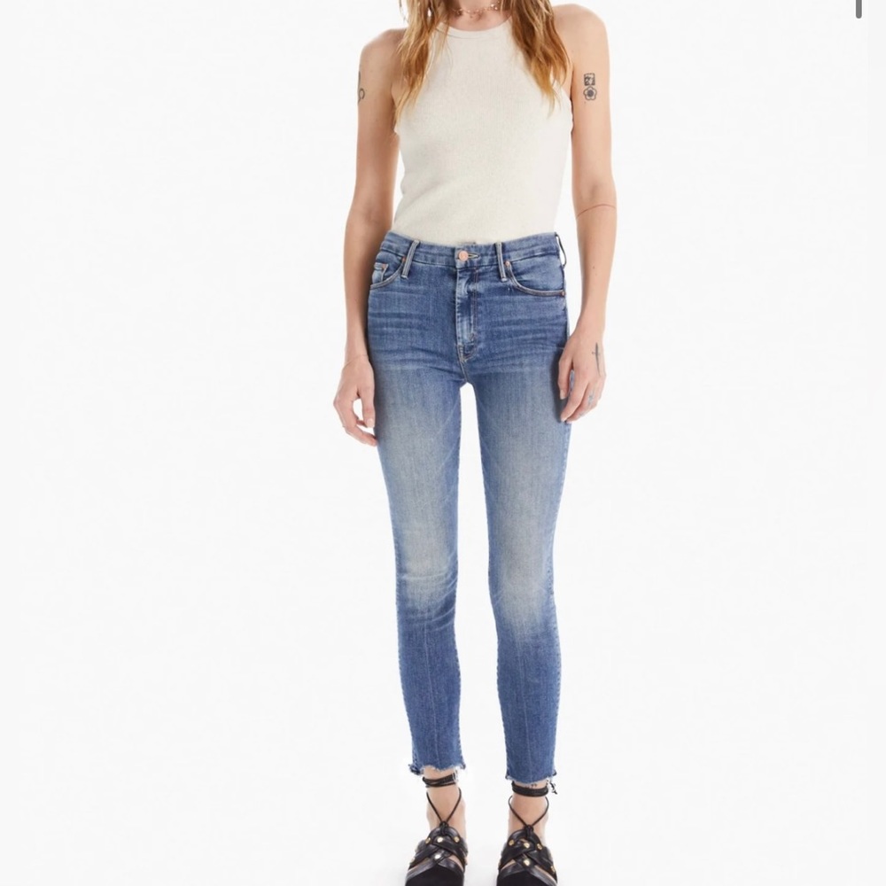 High Waisted Looker Ankle Fray. Size 29